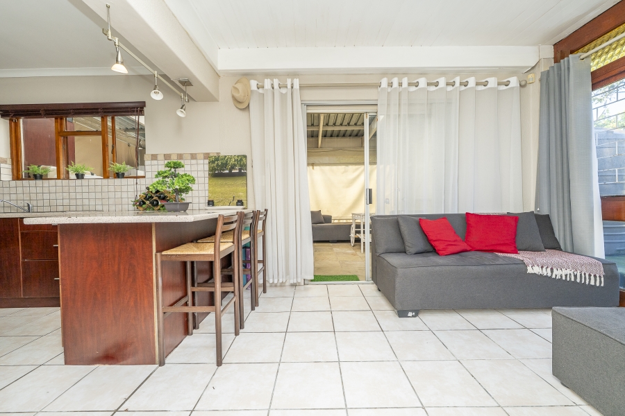 5 Bedroom Property for Sale in Kenridge Western Cape